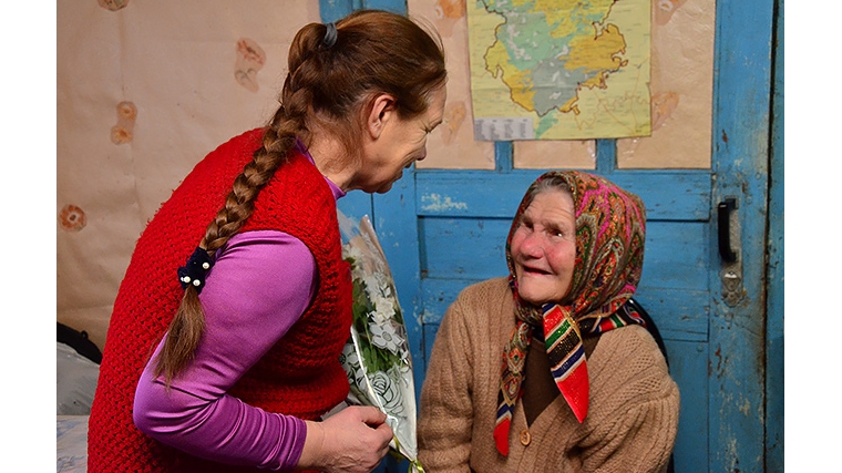 Жительнице деревни Новые Высли Алюковой Екатерине Андреевне исполнилось 90 лет