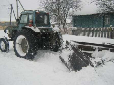 10:45_Уборка снега на улицах – важный фактор в жизнедеятельности Березовского поселения